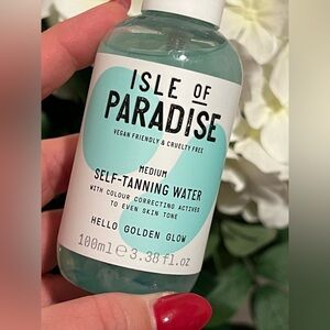 ISLE OF PARADISE • SELF TANNING WATER • MEDIUM